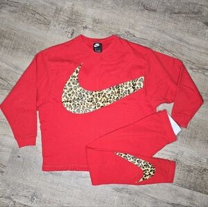 Nike Red Sweater With Leopard Accent And Matching Leggings Woman Size Small